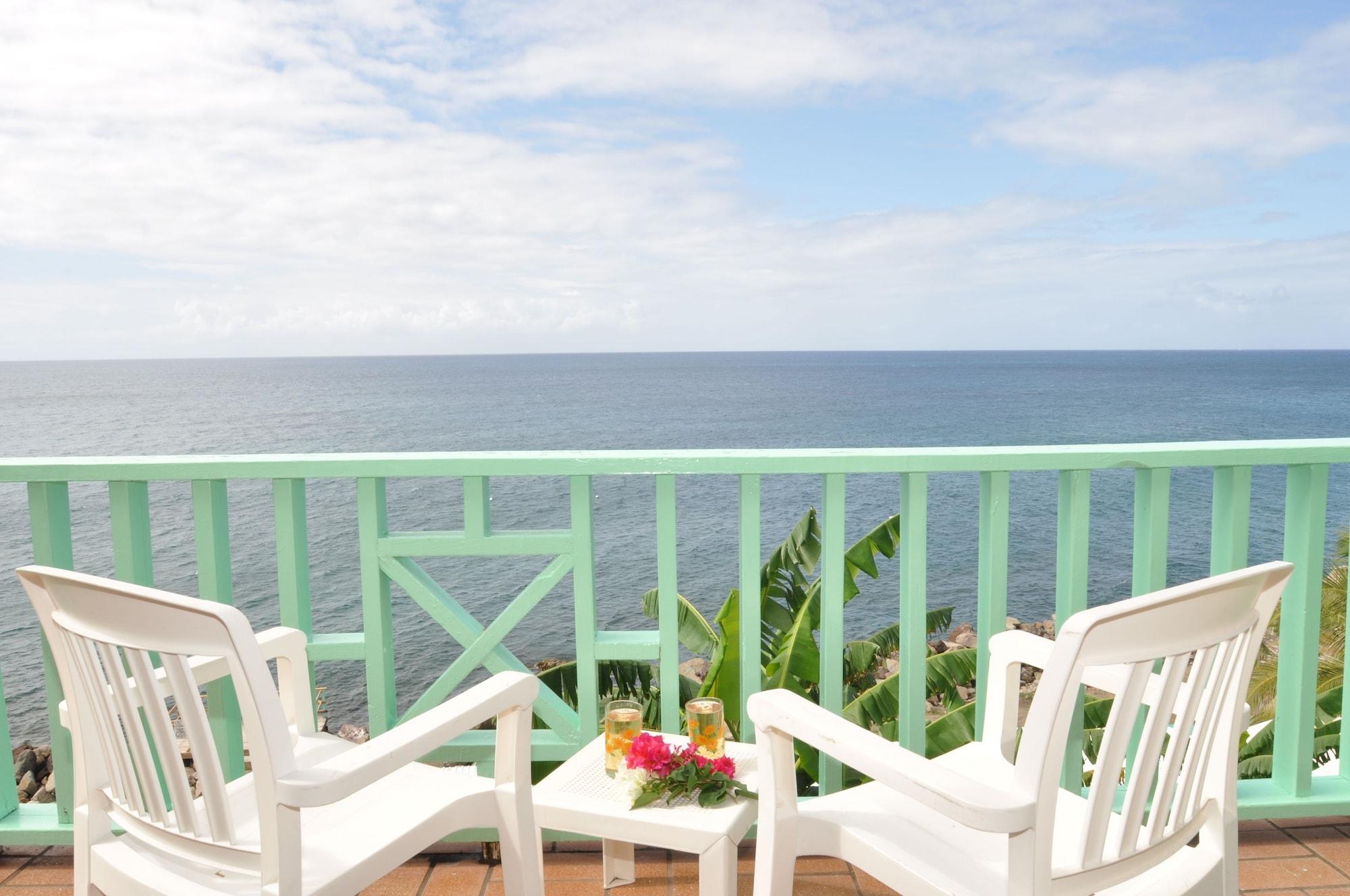 Bird Rock Beach Hotel Бастер Екстериор снимка