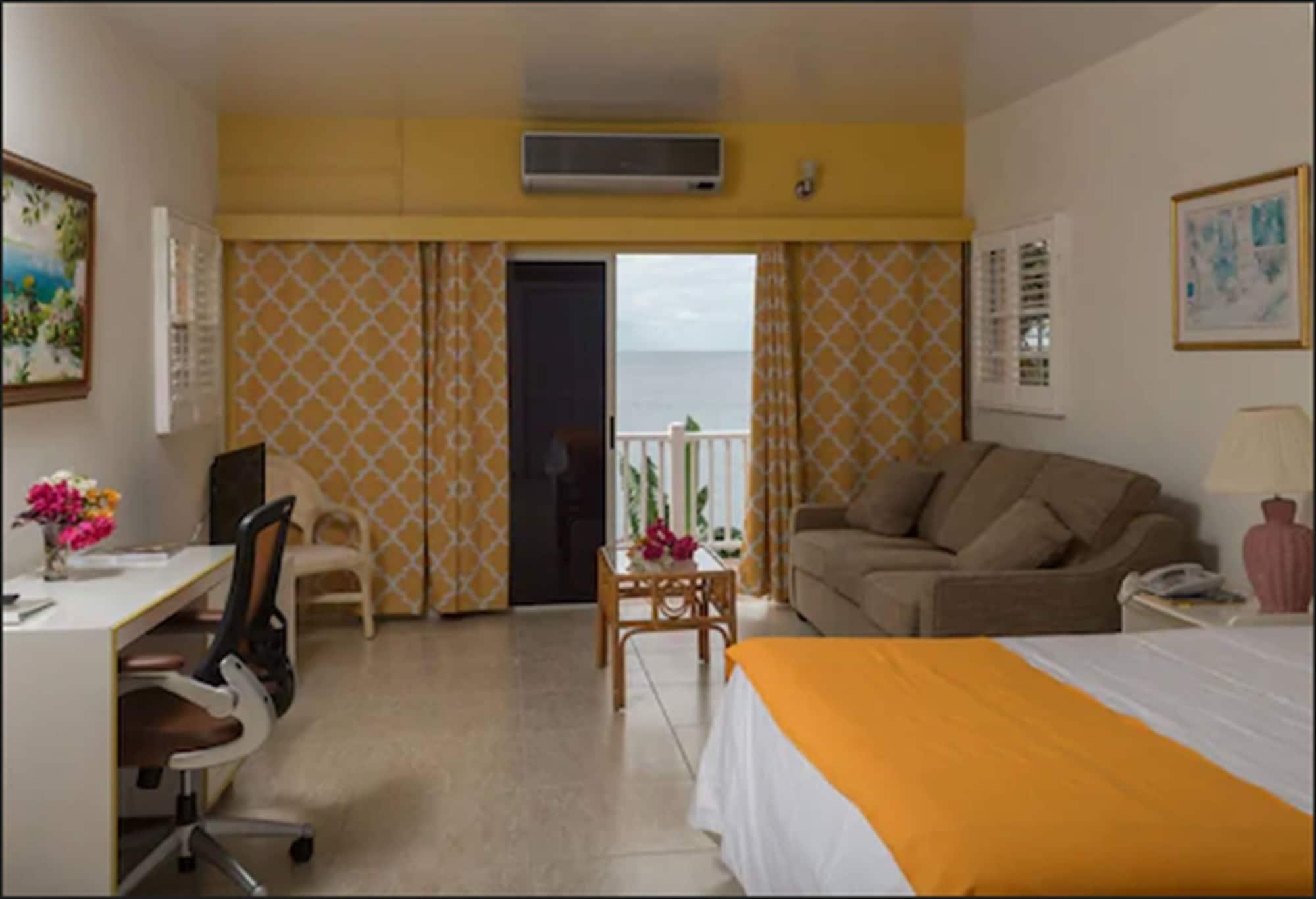 Bird Rock Beach Hotel Бастер Екстериор снимка
