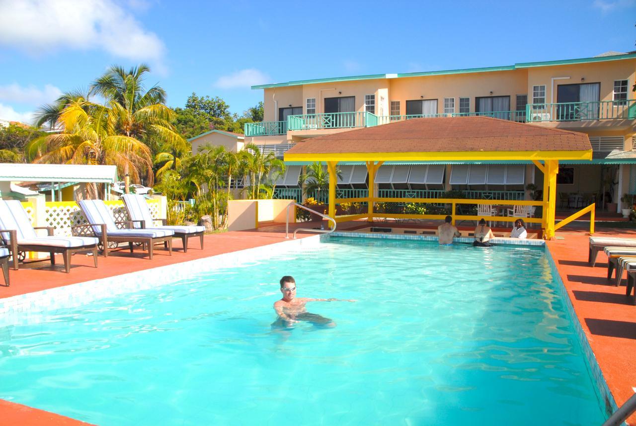 Bird Rock Beach Hotel Бастер Екстериор снимка